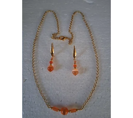 Goldtone Cats Eye necklace set - 18"