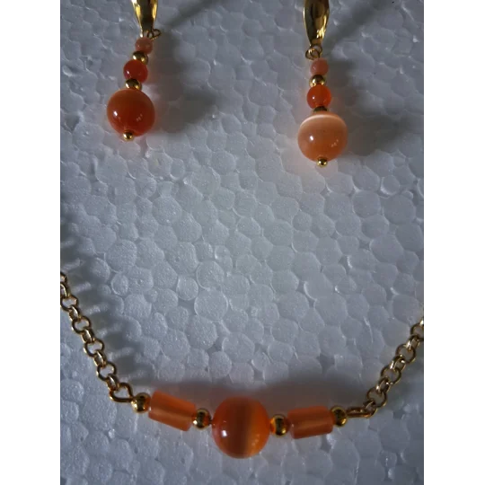 Goldtone Cats Eye necklace set - 18"