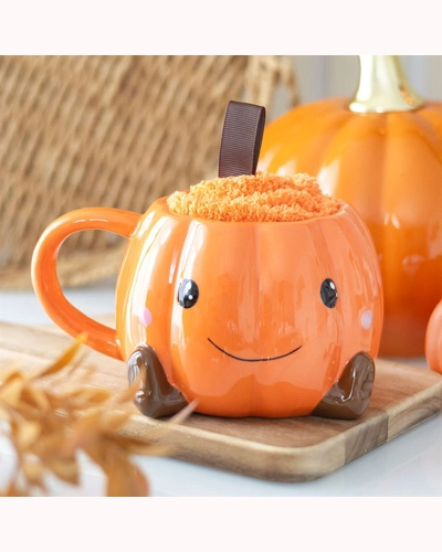 Cute Smiling Pumpkin Mug and Socks Set Cute Smiling Pumpkin Mug and Socks Set