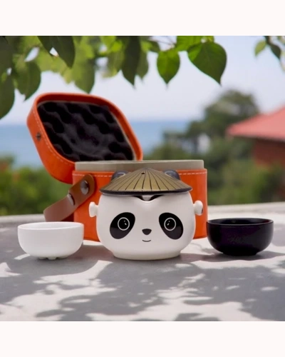 Kung Fu Panda Teapot Set - Two Cups - Travel Pack Kung Fu Panda Teapot Set - Two Cups - Travel Pack