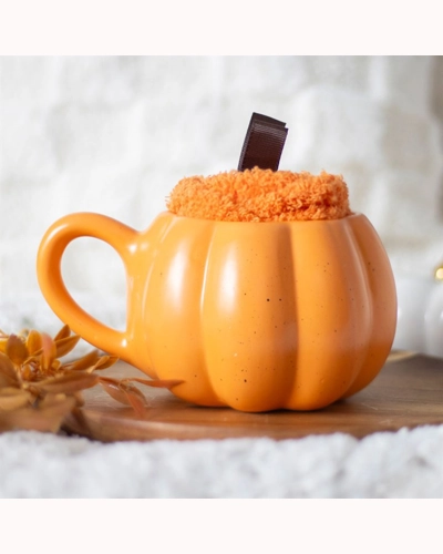 Pumpkin Shaped Mug and Socks Set Pumpkin Shaped Mug and Socks Set