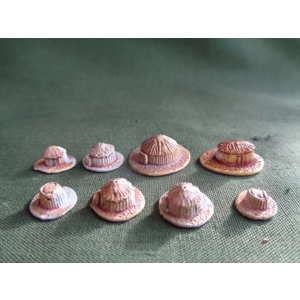 GW16 8 Assorted small thatched huts