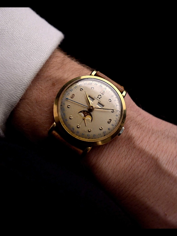 Omega Cosmic 2485 Moonphase Jumbo 1947