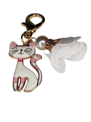 Privjesak Maca sa bijelom ružicom