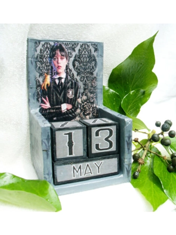 Kalendar Wednesday Addams