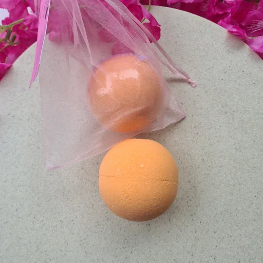 Apricot Bath Bomb 140g