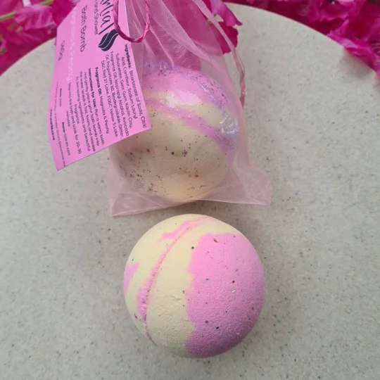 Magnolia & Peony Bath Bomb 140g