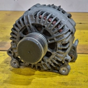 Alternatore per Audi Chrysler Dodge Ford Jeep Mitsubishi Opel Seat Skoda VW 06F903023