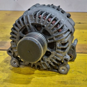 Alternatore per Audi Chrysler Dodge Ford Jeep Mitsubishi O..