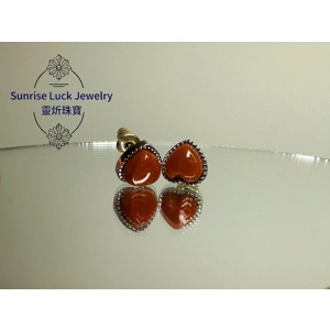 Heart - shaped South Red Agate Earrings 南紅心形耳環